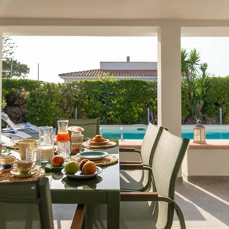Due Mari - Seaside Retreat With Private Pool *