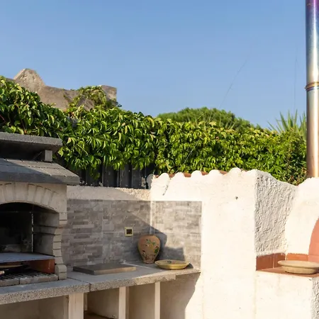 Due Mari - Seaside Retreat With Private Pool