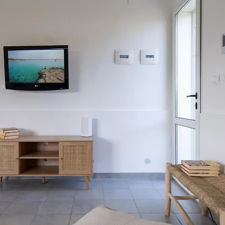 Villa Due Mari - Seaside Retreat With Private Pool