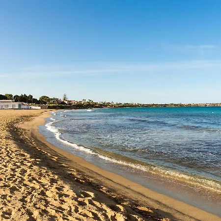 Due Mari - Seaside Retreat With Private Pool
