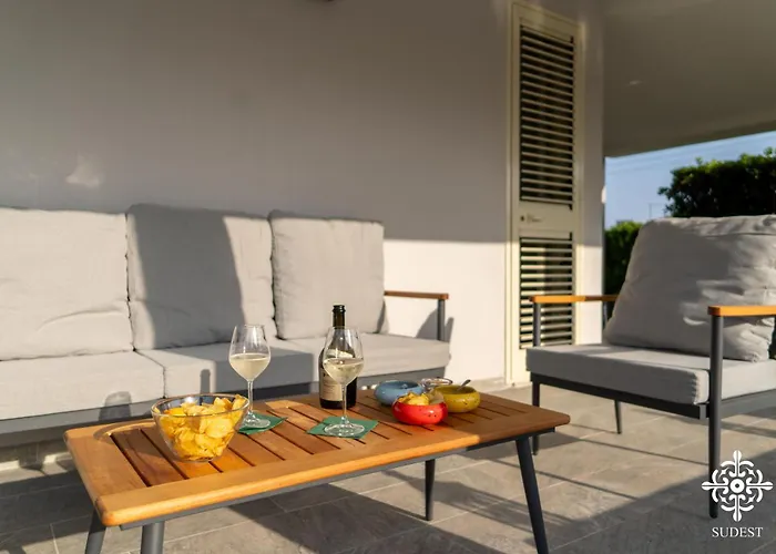 Due Mari - Seaside Retreat With Private Pool * Ognina