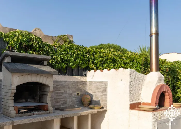 Due Mari - Seaside Retreat With Private Pool