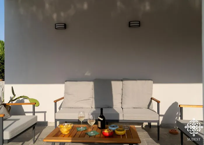 Due Mari - Seaside Retreat With Private Pool Villa *